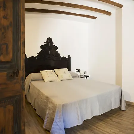 Edificio De L'escoleta Apartment Falset