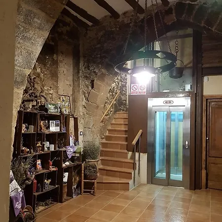 Edificio De L'escoleta Apartment Falset